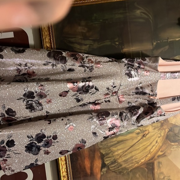 Young girls, dress by emerald Sunday - Picture 3 of 4